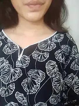 Rose_piya from StripChat is Freechat