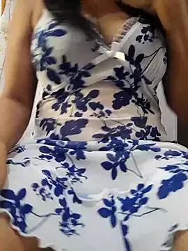 RoseLiveSL from StripChat is Freechat