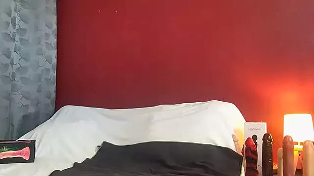 rosesdesiles from StripChat is Freechat