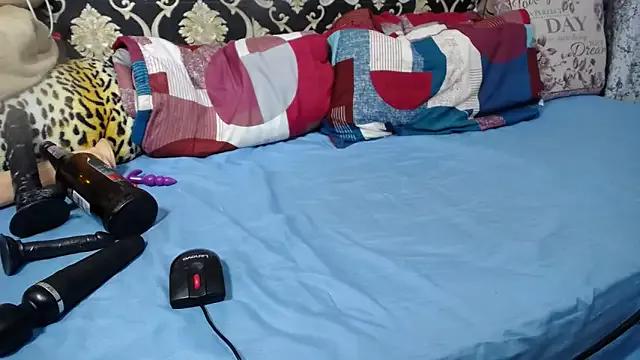 Rubby4Daddy from StripChat is Freechat