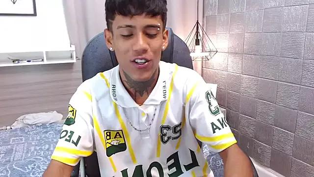 RyanKing19 from StripChat is Freechat