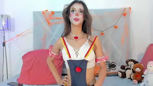 Sabrina_Andrew from StripChat is Freechat