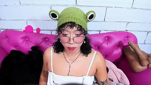 SafiroAgataaa from StripChat is Freechat