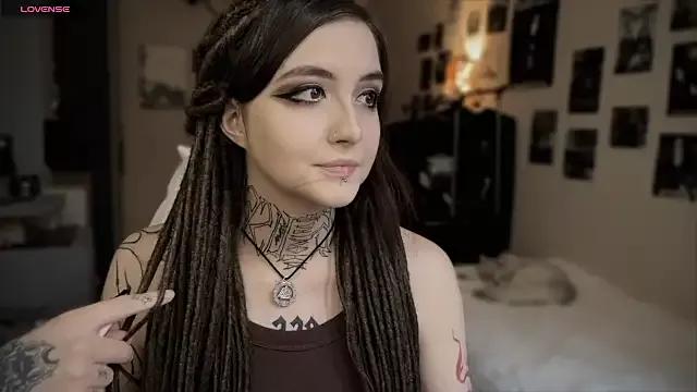 SallyJohnson from StripChat is Freechat