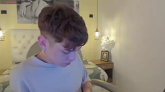 Samuelwest_ from StripChat is Freechat