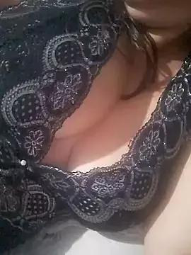 Sandra42 from StripChat is Freechat