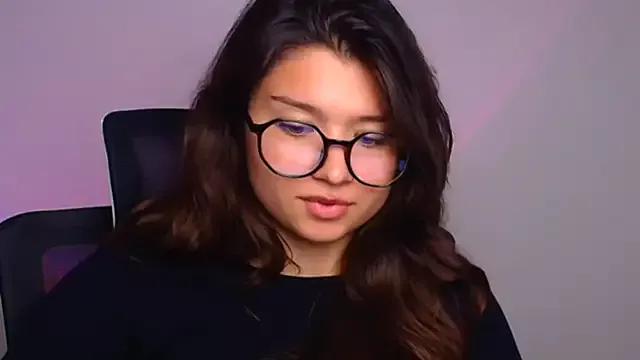 Sandra_Curly from StripChat is Freechat
