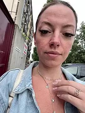 Sandra_Jo from StripChat is Freechat