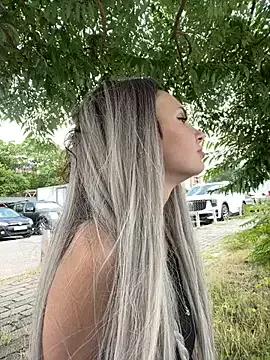 SandraCarter from StripChat is Freechat
