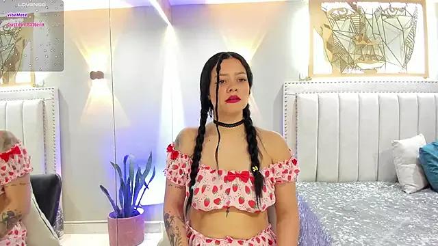 Sara__Michell from StripChat is Freechat