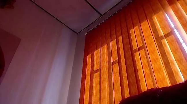 Sara_h305 from StripChat
