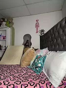 saragill323 from StripChat is Freechat