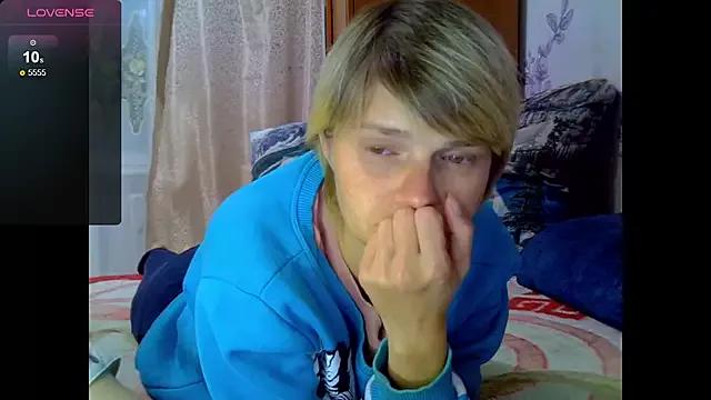 SaraSnow_ from StripChat is Freechat
