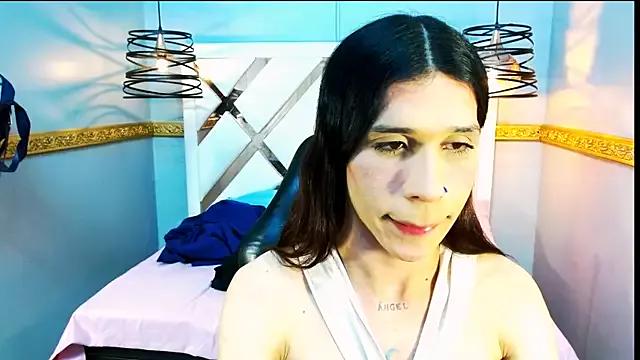 SaraSofia44 from StripChat is Freechat