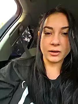 SaraViss20 from StripChat is Freechat