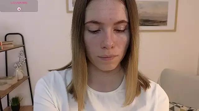 Scarlet_Wein from StripChat is Freechat