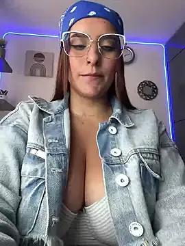 Seized_lust from StripChat is Freechat
