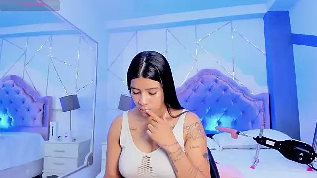 SelenaStonne from StripChat is Freechat