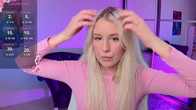 Selenatrend from StripChat is Freechat