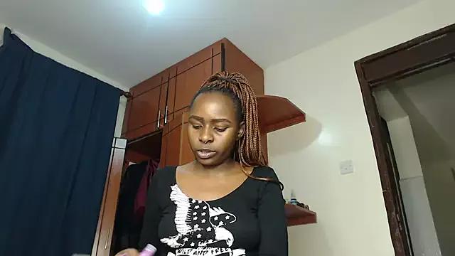 sexy-caramel-goddess from StripChat is Freechat