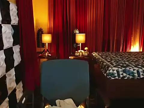 SexySweetYhanna from StripChat is Freechat