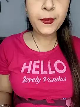 Shanaya_Hotty from StripChat is Freechat