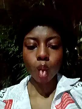 shandayDoechii from StripChat is Freechat
