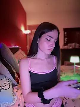 ShannonShanny from StripChat is Freechat