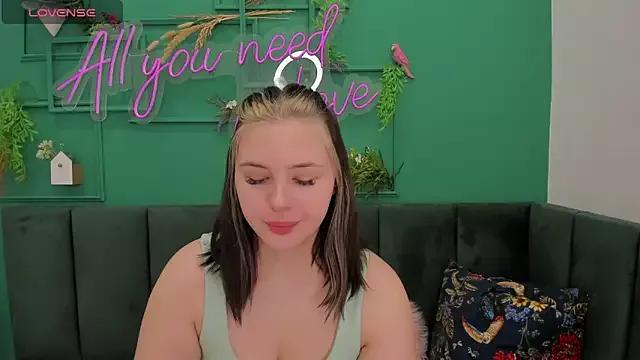 Sherry__cherry from StripChat is Freechat