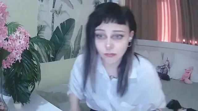 SineKiraReal from StripChat is Freechat