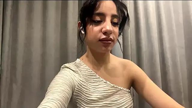 Sirimykivi from StripChat is Freechat