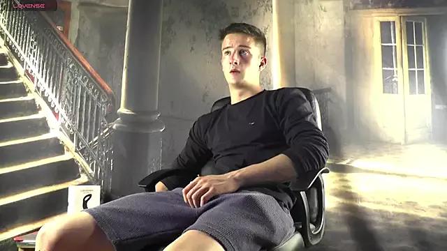 SirReed from StripChat is Freechat
