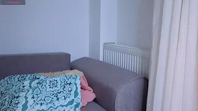 SkinnyMode from StripChat is Freechat