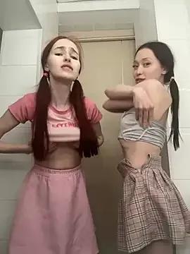 Photos of SnappyHappy from StripChat is Freechat
