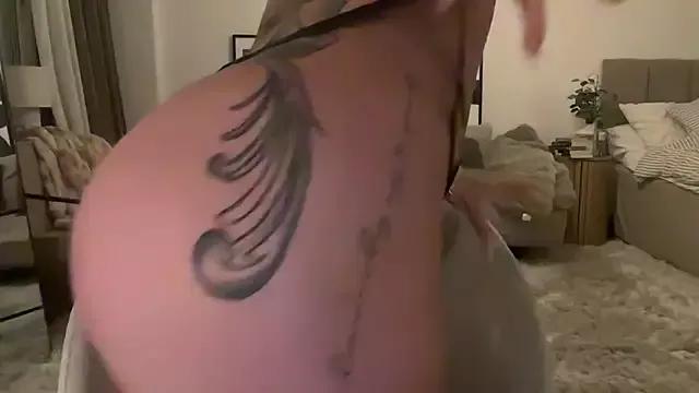 Sofiasdream from StripChat is Freechat
