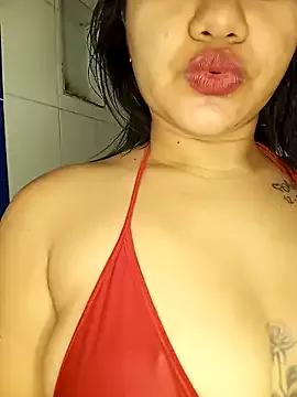 sofiaxxxxkl from StripChat is Freechat