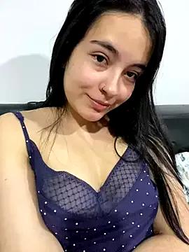SoftKuro from StripChat is Freechat