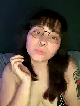 Solo_yoss from StripChat is Freechat