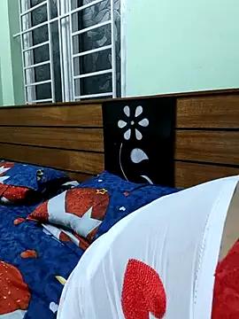 Soloqueentamil from StripChat is Freechat