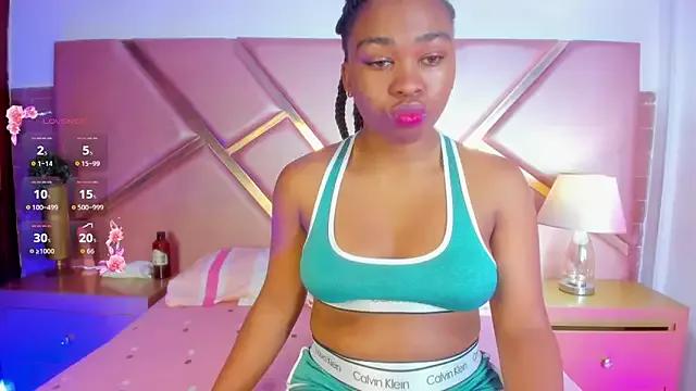 SophieSinclair from StripChat is Freechat