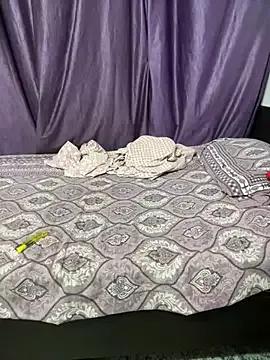 SQUIRT_GIRL2 from StripChat is Freechat