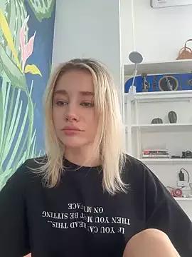 Girls free live sex cams: Check out the satisfaction of typing and cam2cam with our sensual livestreamers, who will teach you all about temptation and desires with their smoking hot physiques.