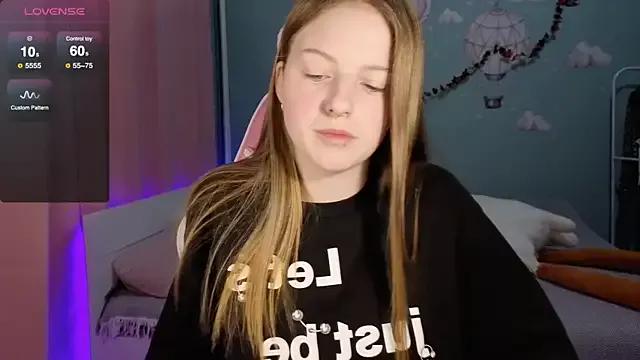 stefaniyaaa from StripChat is Freechat
