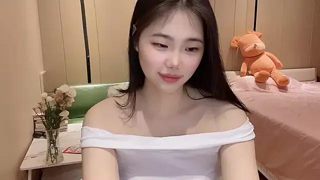 suki-1 from StripChat is Freechat