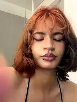 sukulaurens from StripChat is Freechat