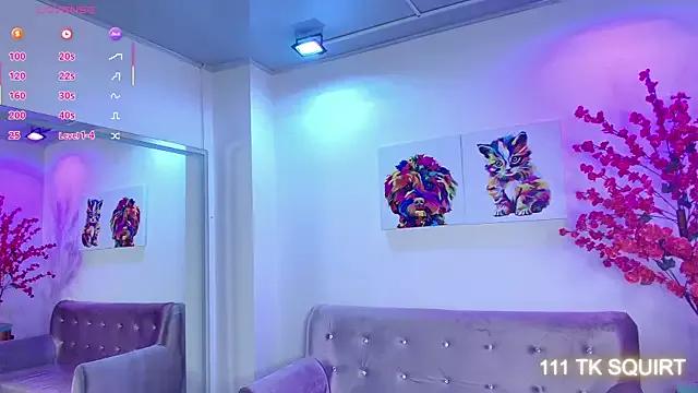 Summer_miller from StripChat is Freechat