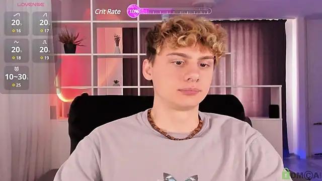 sunnyburn_boy from StripChat