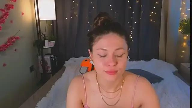 Sunshine-_-Kelly from StripChat is Freechat