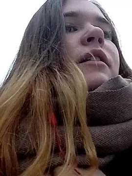 sunshine_daisy from StripChat