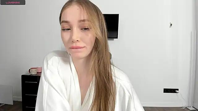 Sweet-bb from StripChat